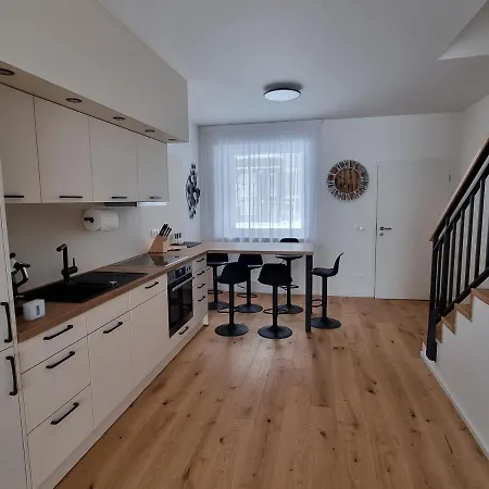 بيت للعطل Max *